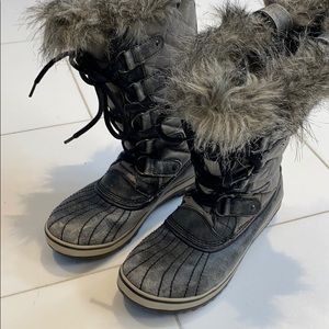 Women’s Sorel boots - compare to in store sale